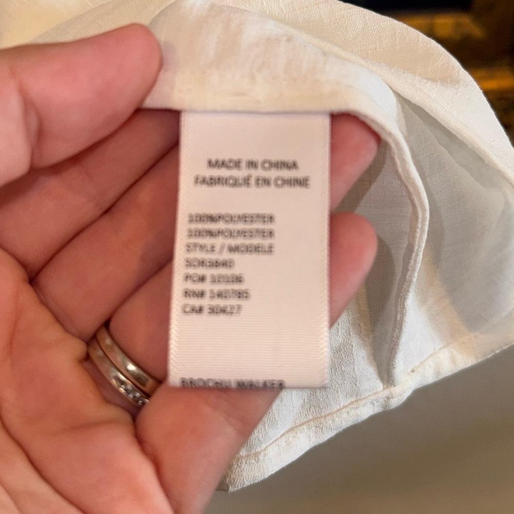 Brochu Walker White Sleeveless V-Neck Blouse with Neck Ties Size M Gently Used - Picture 4 of 7